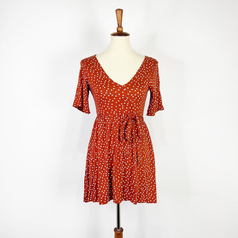 PrettyLittleThing polka dot dress brown and white mini stretch surplice Size 6